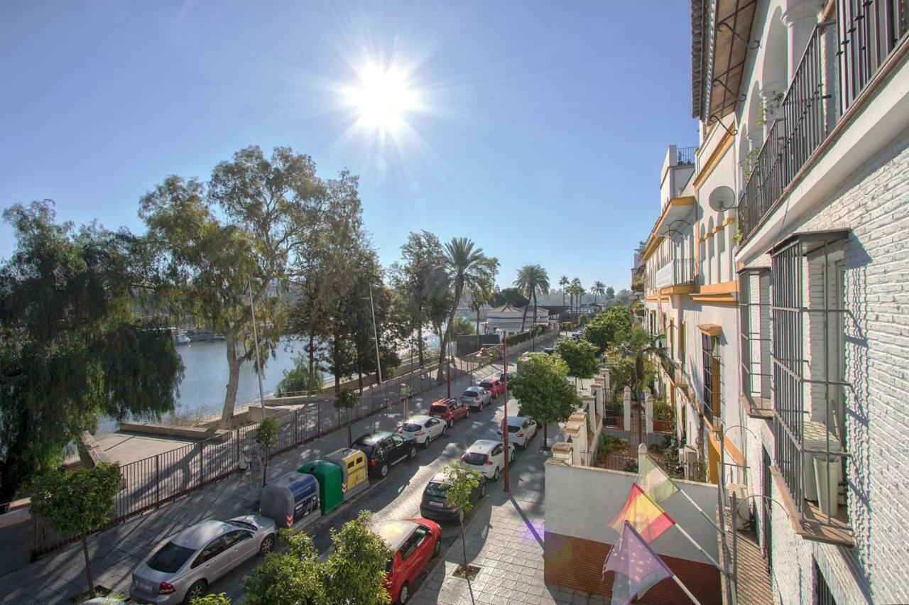 Betis Deluxe Riverside Seville Ngoại thất bức ảnh